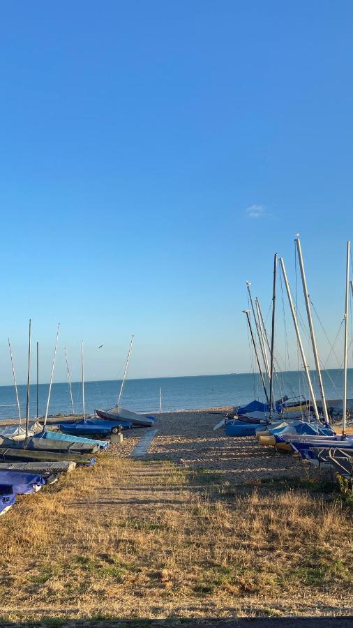 Bexhill Sea Stay Flat 2 Екстер'єр фото